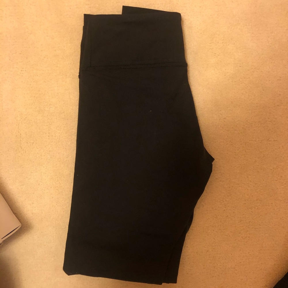 Black Lululemon leggings
